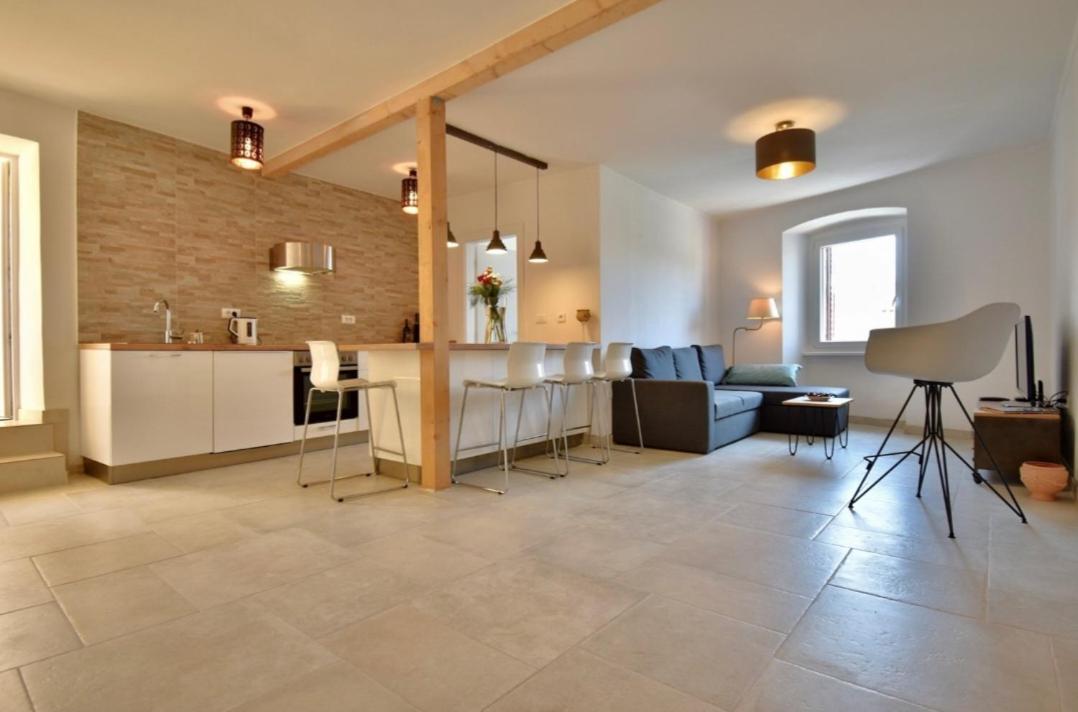 Apartment Suncani Krovovi